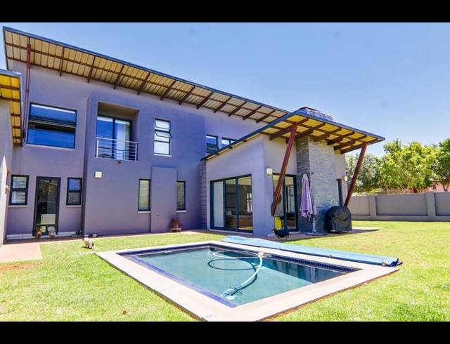 3 BEDROOM HOUSE FOR SALE IN MIDSTREAM ESTATE